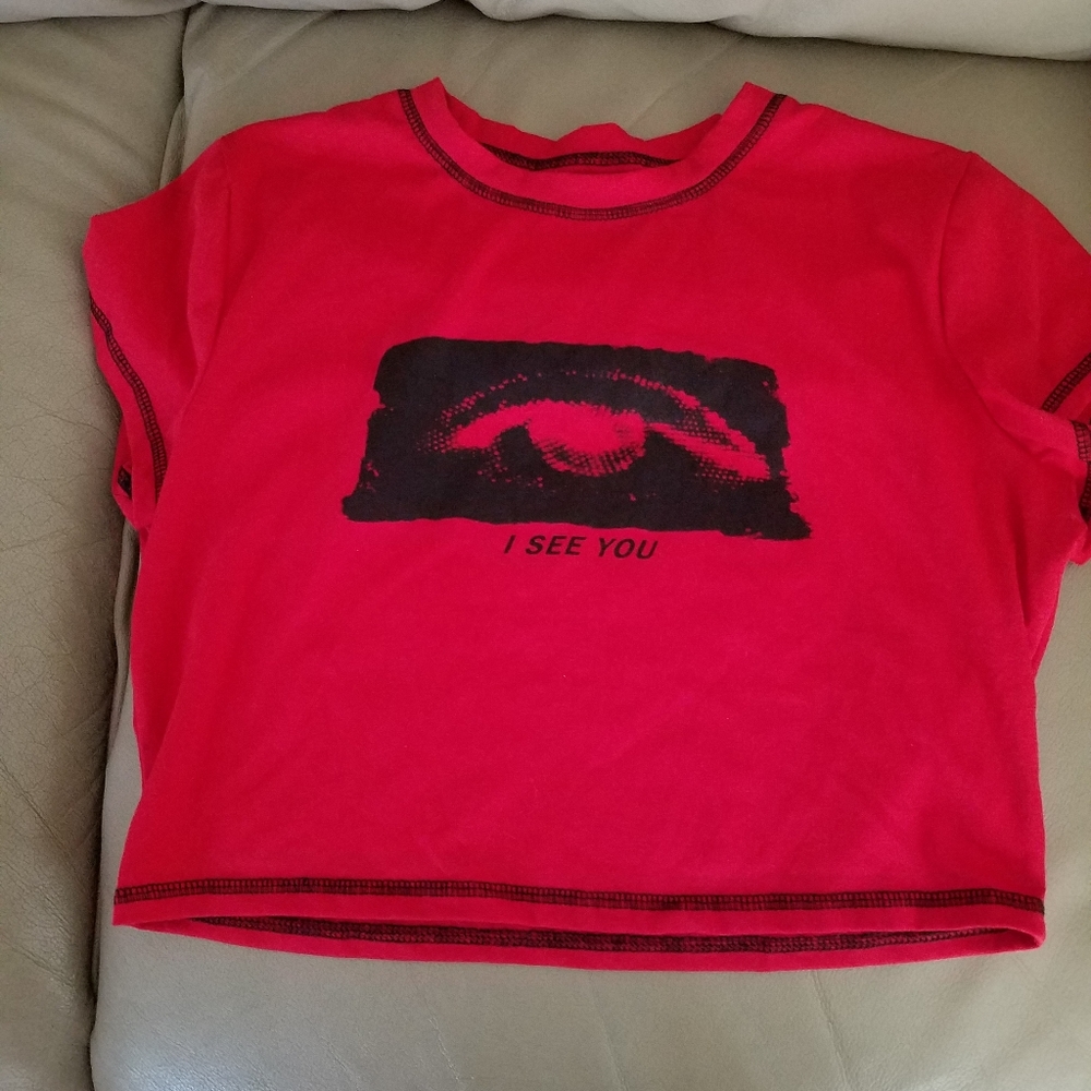 Junior's Red Graphic Crop Top, Size L